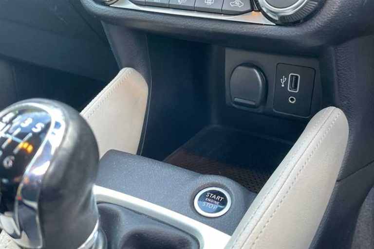 2019 Nissan Micra 1.0 DIG-T Tekna Hatchback 5dr Petrol Manual Euro 6 (s/s) (117 ps) Hatchback Pet...