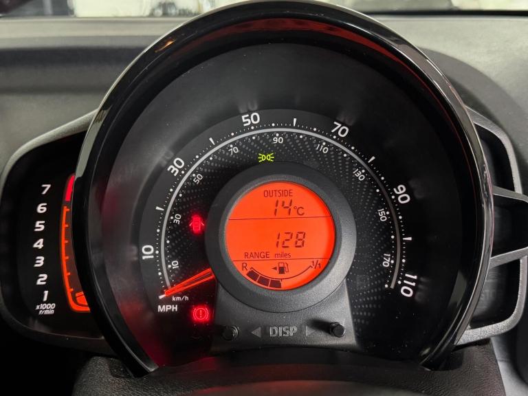 2019 Toyota AYGO 1.0 VVT-i x-play Euro 6 5dr HATCHBACK Petrol Manual