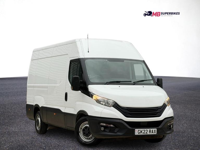 IVECO DAILY 2.3 HD 3520WB 2022 (22) MWB PANEL VAN + 1 OWNER + AIR CON + CRUISE 