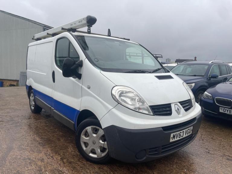 RENAULT TRAFFIC 2.0 DIESEL SWB NO VAT 