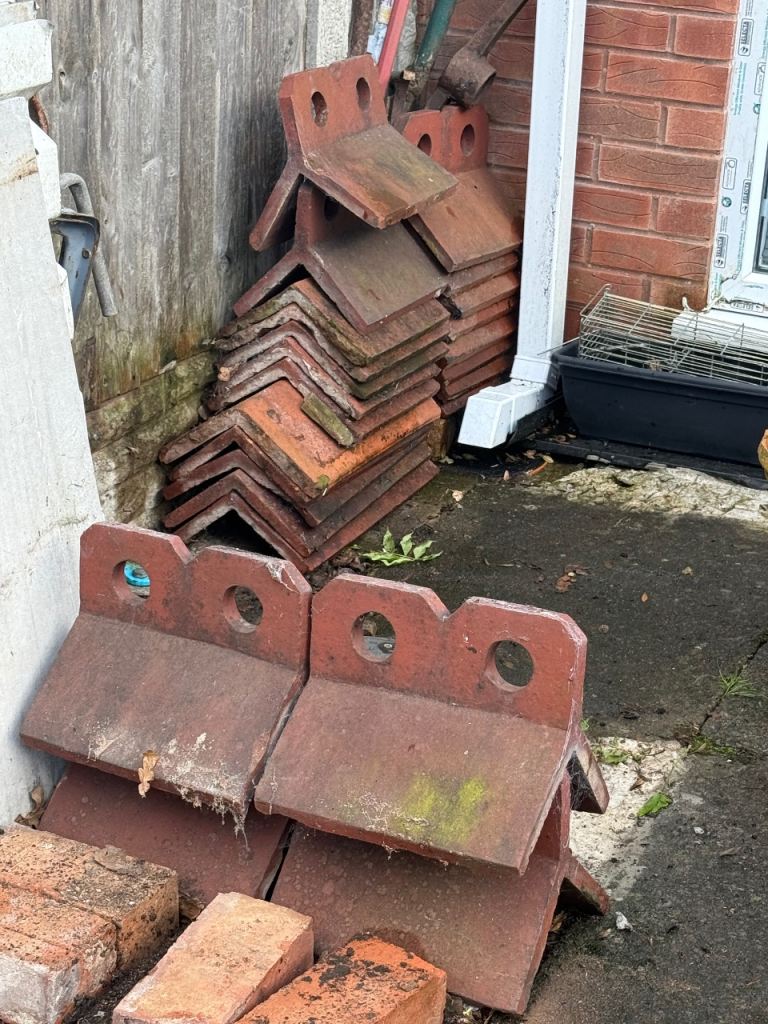 Red Clay Chimney Tiles / Ridge Tiles