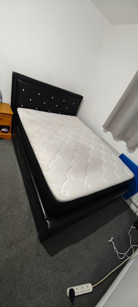 King Size Ottoman Storage Bed Frame With Mattress (RRP:£499.99)