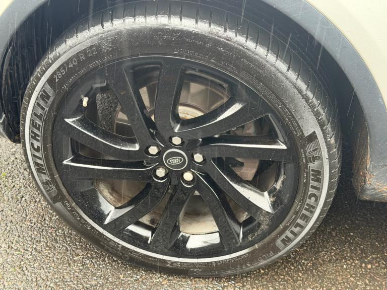 2017 Land Rover Discovery 3.0 TDV6 HSE Automatic 4WD Euro 6 5dr SUV Diesel Automatic