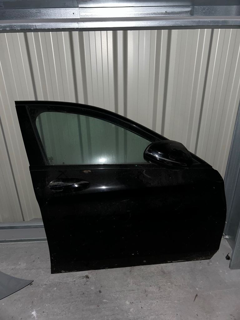 GENUINE MERCEDES BENZ C LASS DRIVER SIDE DOOR W205