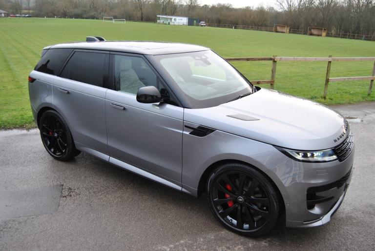 2023 Land Rover Range Rover Sport 3.0 D300 MHEV Dynamic SE SUV 5dr Diesel Auto 4WD Euro 6 (s/s) (...
