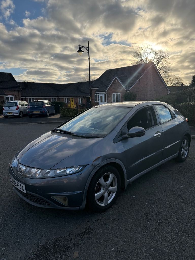 Honda, CIVIC, Hatchback, 2006, Semi-Auto, 1799 (cc), 5 doors