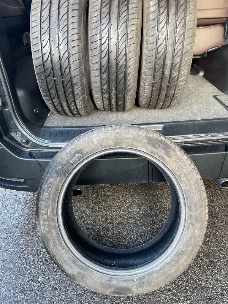 3 months old tyres Nissan Elgrand 