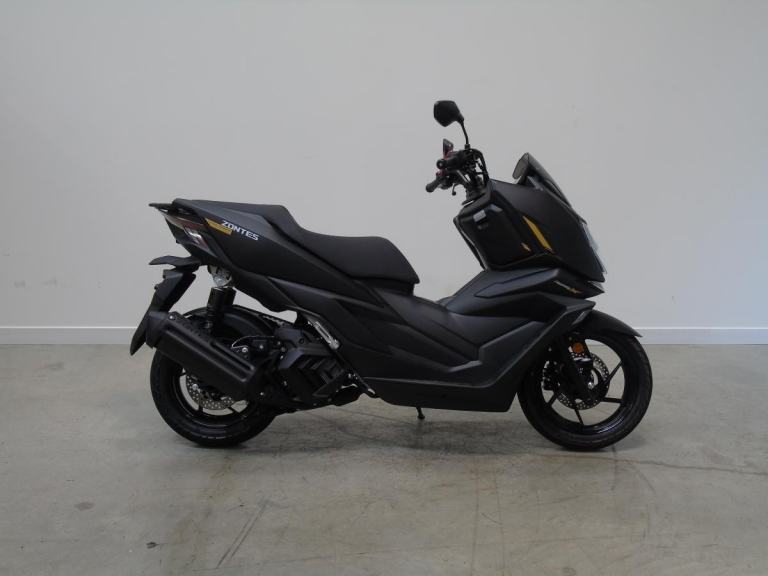 New Zontes ZT 125 X ABS 125cc Scooter, Unregistered
