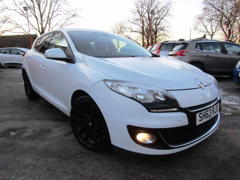 RENAULT MEGANE 1.5 dCi 110 Dynamique TomTom 5dr 12 MONTHS MOT  + £35 TAX