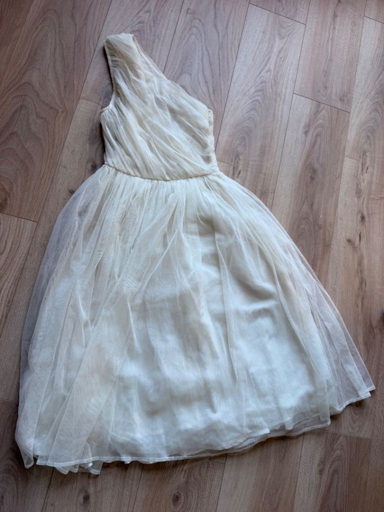Wedding dress with the belt 
