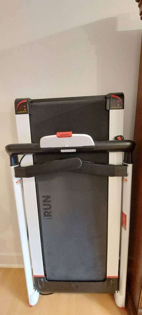 White Reebok i-Run 4.0 treadmill for sale