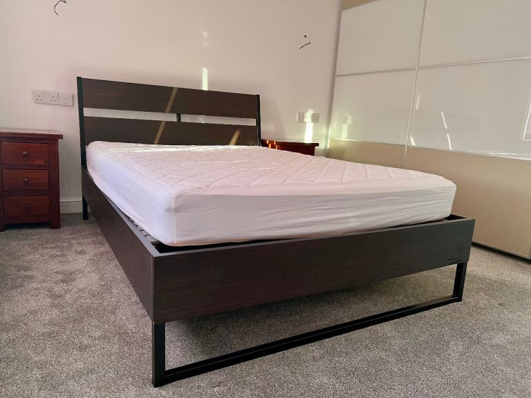 Double bed frame sturdy steel