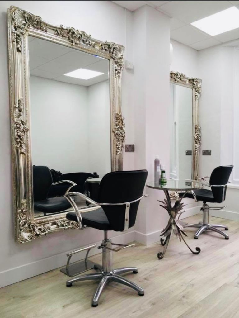 Hairdressing Chair To Rent - Prime Exeter City Centre Salon 