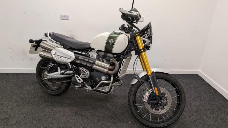 TRIUMPH SCRAMBLER 1200 XE ** 6086 MILES - RIDER MODES - ABS **