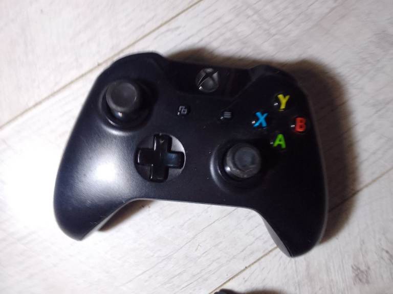 XBOX ONE CONTROLLER 