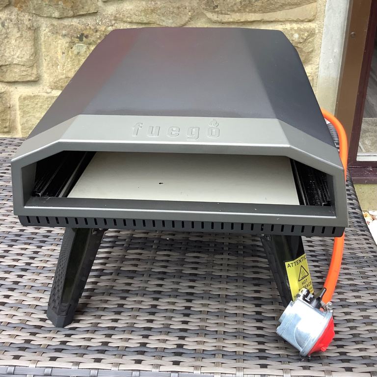 Fuego Gas Pizza Oven – As Good As New, Ready for Your Garden