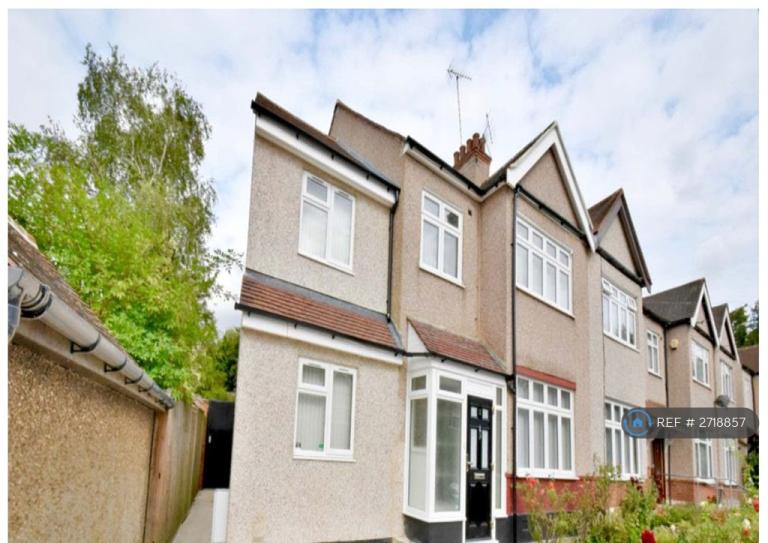 6 bedroom house in Fairfield Avenue, London, NW4 (6 bed) (#2718857)
