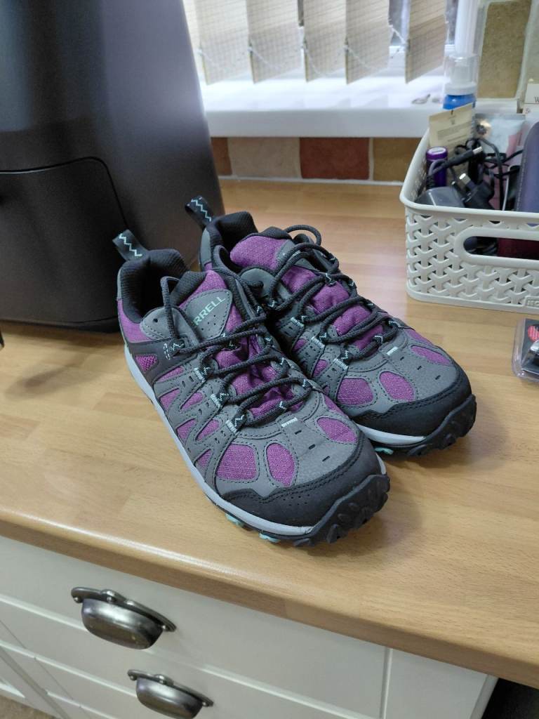 Ladies Walking trainers 