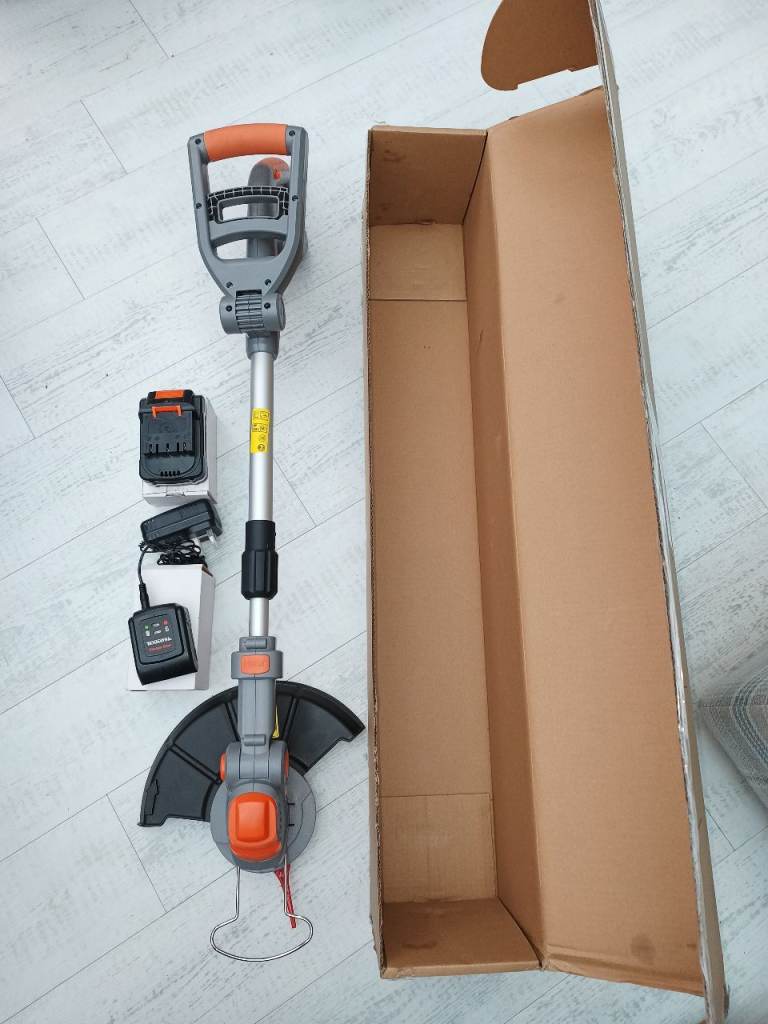 Terratek grass trimmer 20V incl battery SOLD