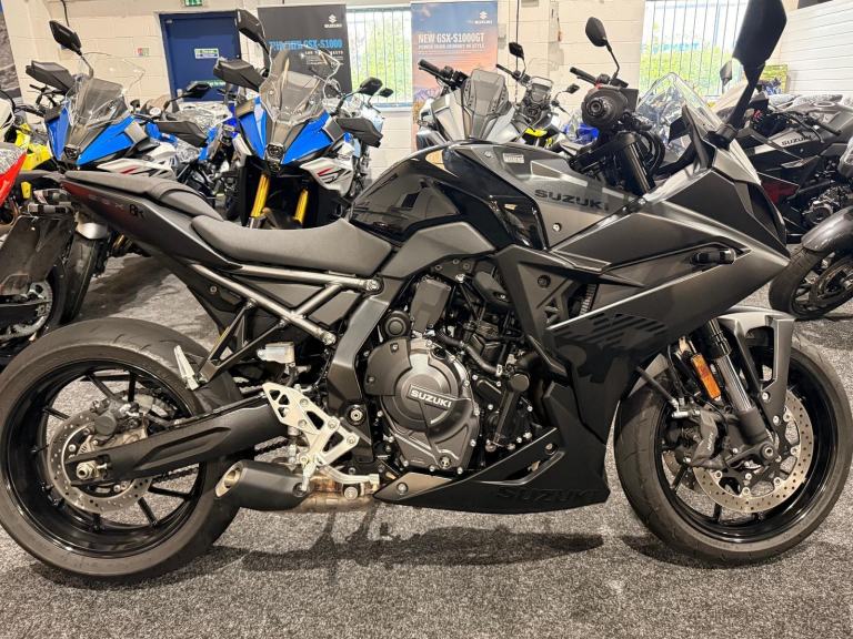 2024 Suzuki GSX 8r