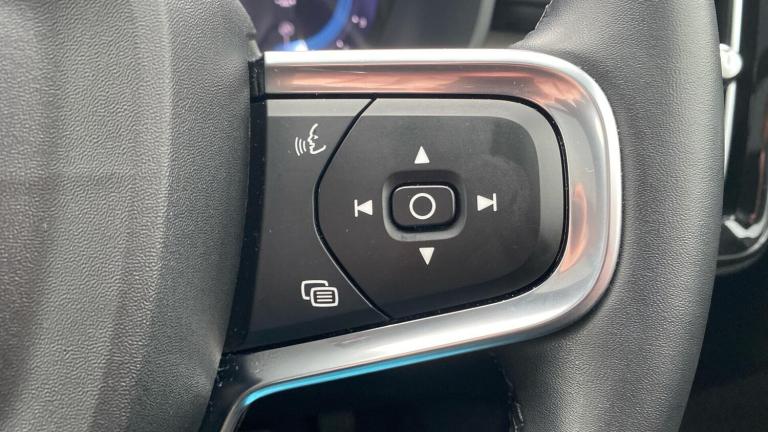 2024 Volvo XC40 2.0 B3P Ultra Dark 5dr Auto ESTATE PETROL Automatic