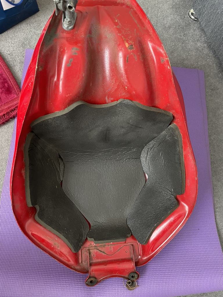  KAWASAKI ZX6R G FUEL TANK KEY MISSING 