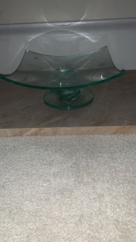 Glass cake stand and glass plates 