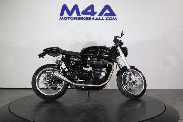 TRIUMPH THRUXTON 1200 R 2016