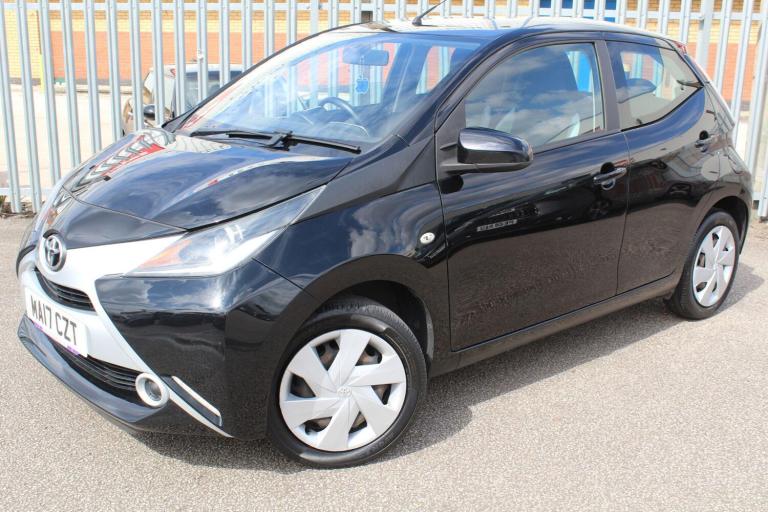 2017 Toyota AYGO 1.0 VVT-i x-play Euro 6 5dr HATCHBACK Petrol Manual