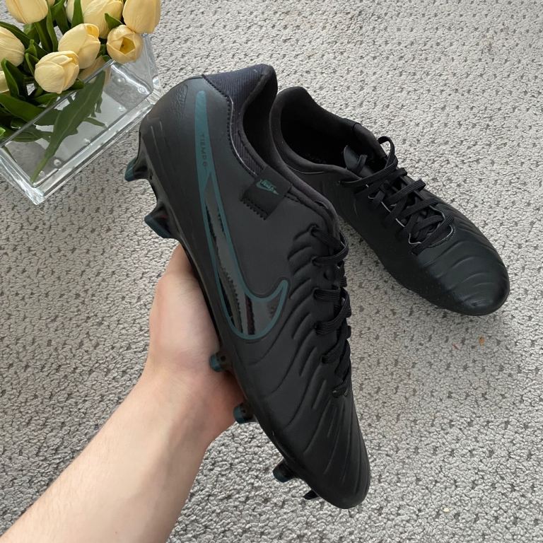 Nike Boots Legend Academy Size 8.5 uk 