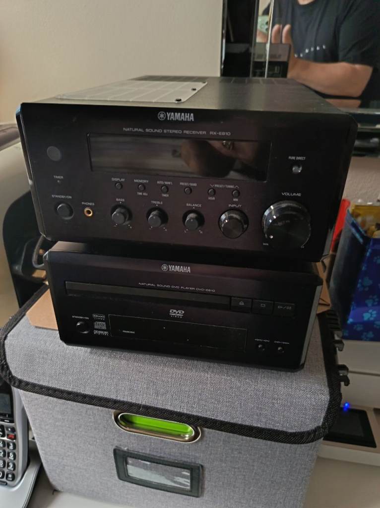 Yamaha rx-e810 Stereo Receiver & DVD Player – Good Condition