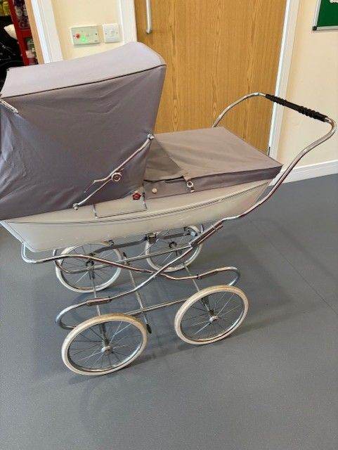 Grey Silver Cross pram