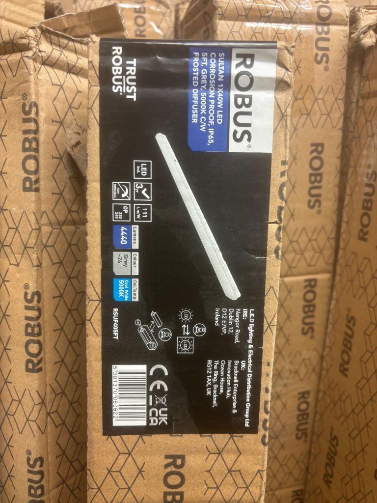 image for 5ft LED fluorescent lights. ROBUS 