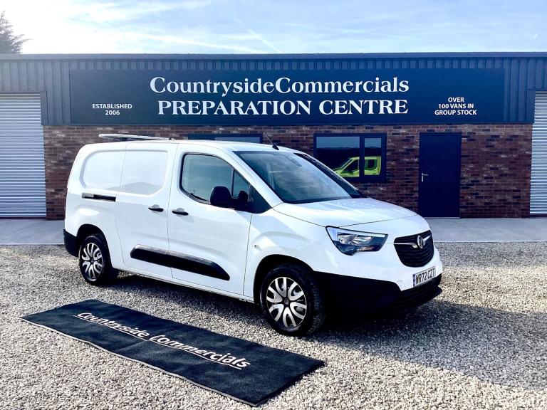 2022 Vauxhall Combo 1.5D 100BHP DYNAMIC CREW VAN / 5 SEATER / L2 LONG WHEEL BASE / LOW MILES PANE...