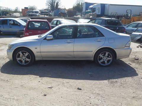 lexus is200 1999 to 2005 breaking parts