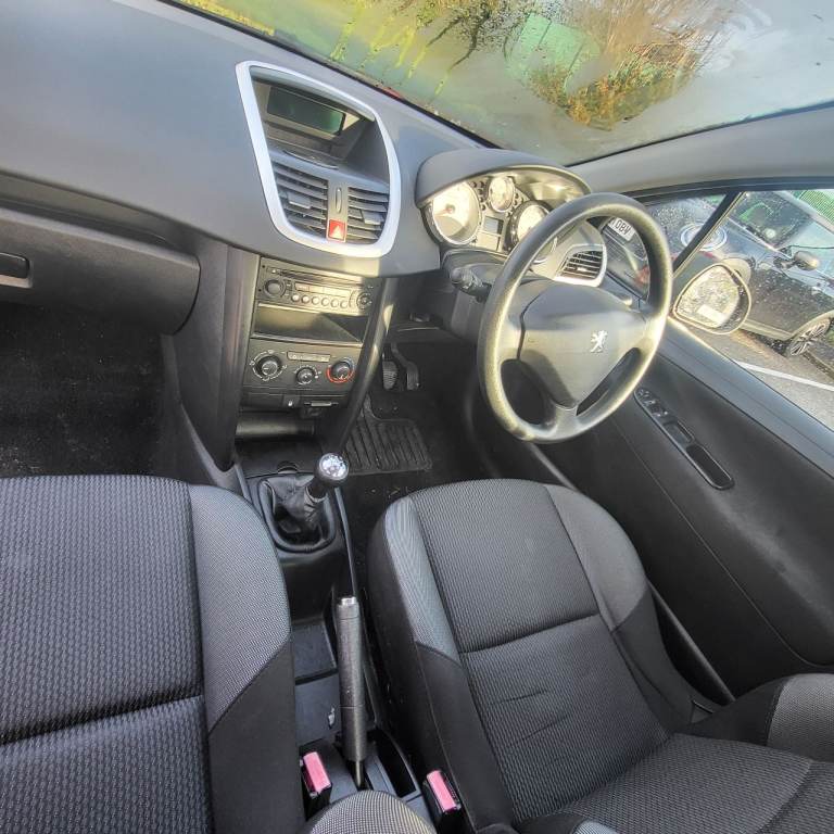 Peugeot, 207, Hatchback, 2010, Manual, 1360 (cc), 3 doors