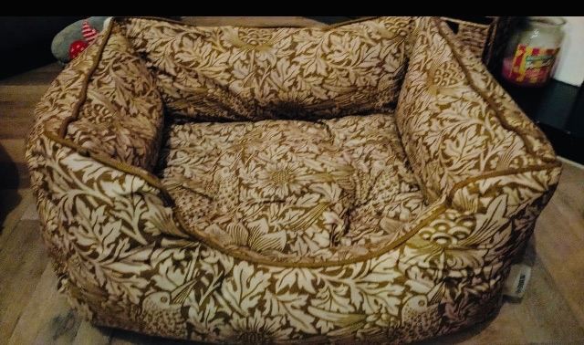 Morris & co (M) dog bed 