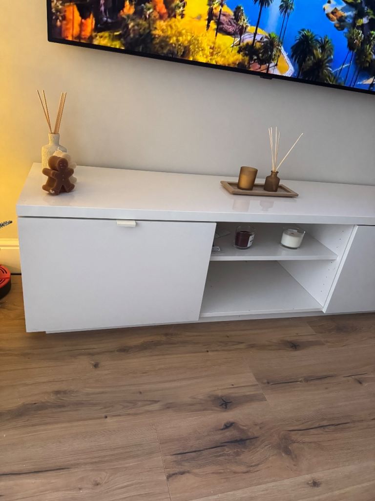 White Tv Unit 