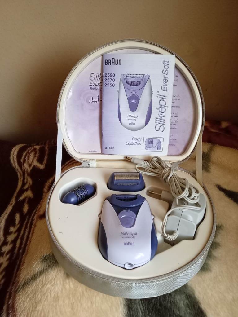 Braun Silk-épil EverSoft Epilator with Case and Attachments