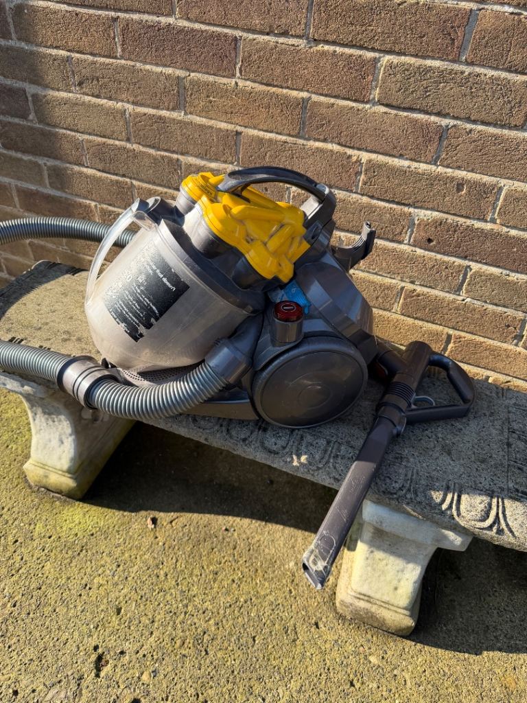 Dyson DC19 T2 Multi Floor Vacuum Cleaner Hoover