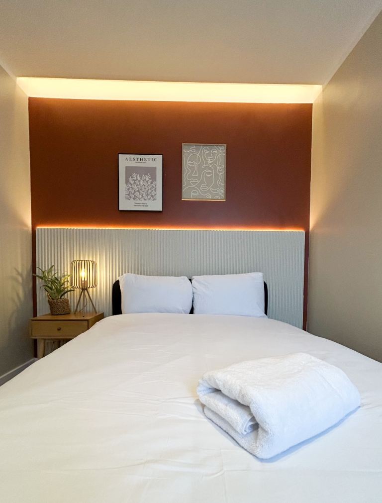 Luxury fully furnished 1 bed flat+le3 0Tf