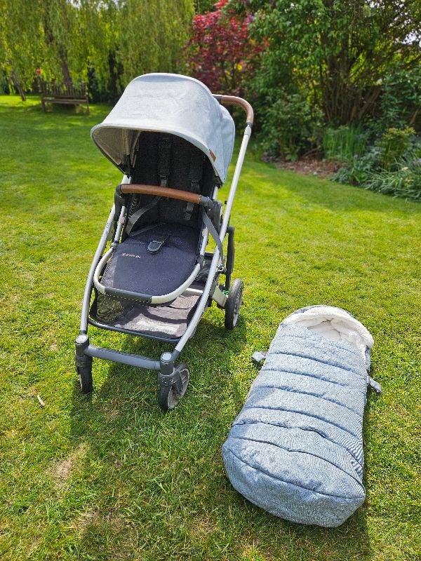 Uppababy Cruz V2 buggy & ycozy ganoosh 