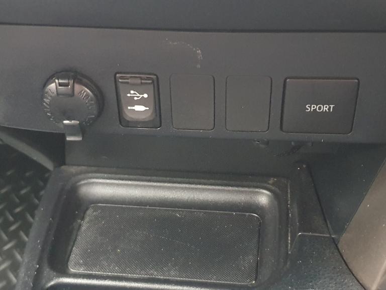 2013 Toyota RAV4 2.2 D-4D Icon SUV 5dr Diesel Manual 4WD Euro 5 (150 ps)