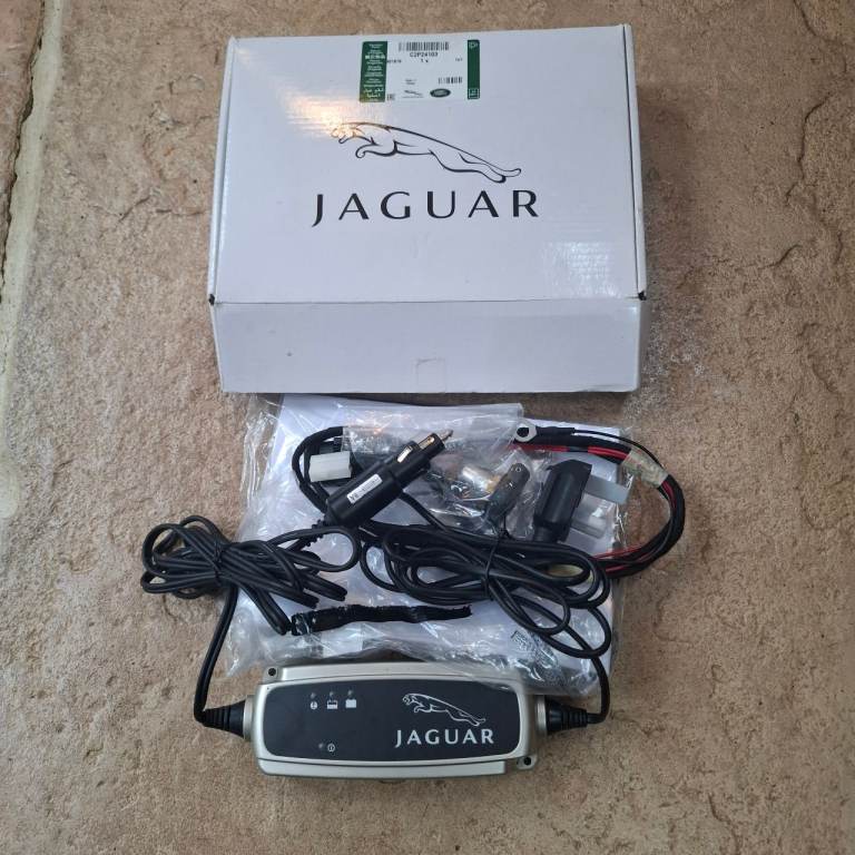 Trickle battery charger Jaguar brand