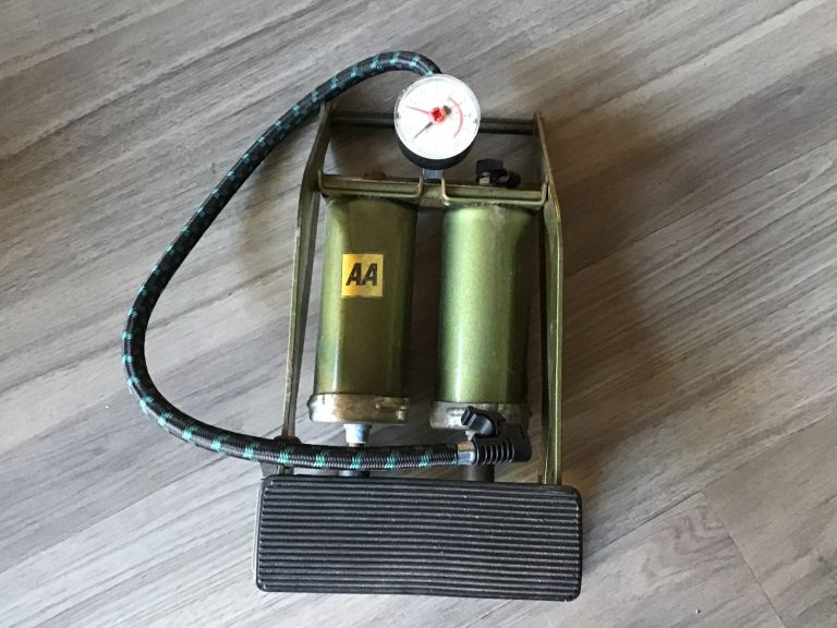 AA Dual cylinder air foot pump