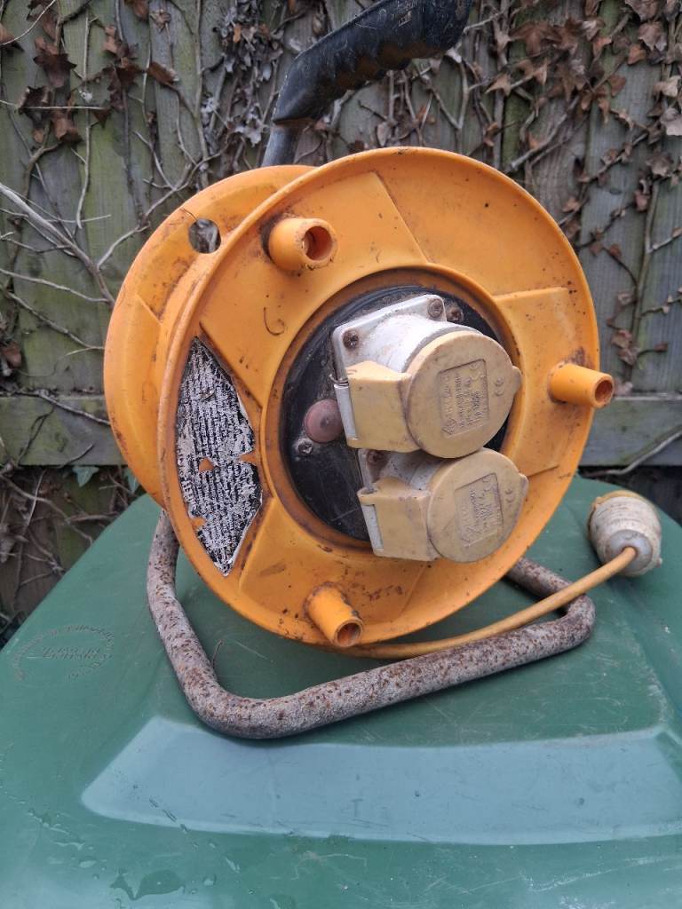 110v extension reel  25m