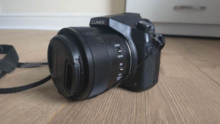 Exchange or sale Lumix Panasonic fz1000 _ 4k camera