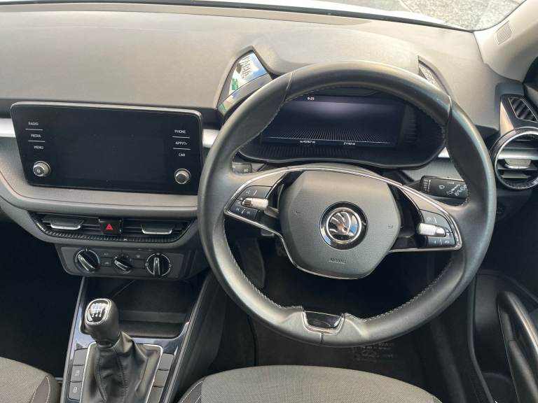 2022 (72) Skoda Fabia Colour Edition 1.0 Tsi