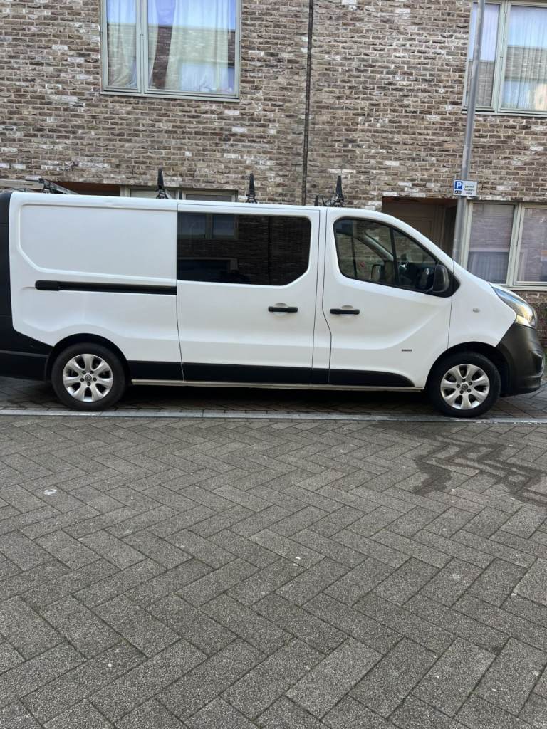 Vauxhall, VIVARO, Crew Cab, 2017, Manual, 1598 (cc)
