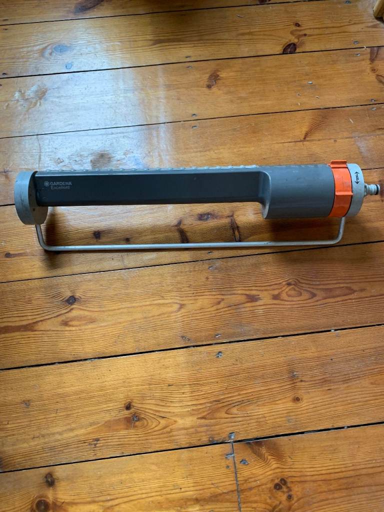 BRAND NEW AUTOMATIC GARDEN WATERING SYSTEM PULSE SPRINKLER FROM GARDENA -REDUCED TO £30 UNTIL 7 JULY